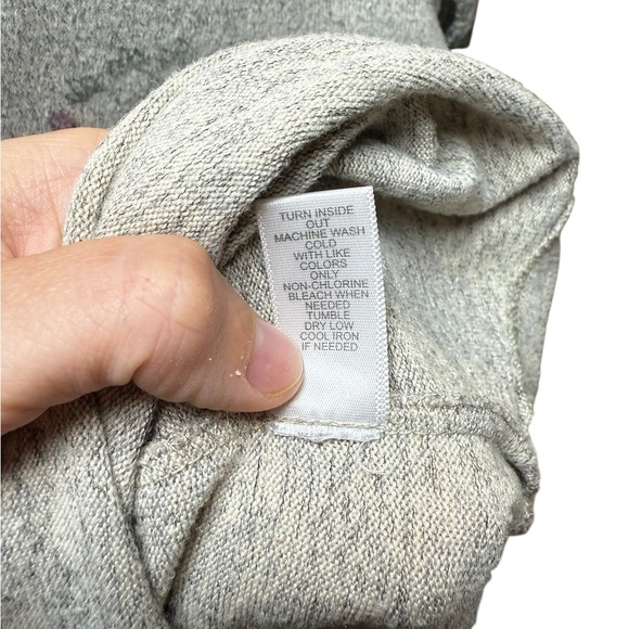 Cato Floral Print Gray Long Sleeve Sweater Top Women’s S Lightweight Pullover - Picture 4 of 5